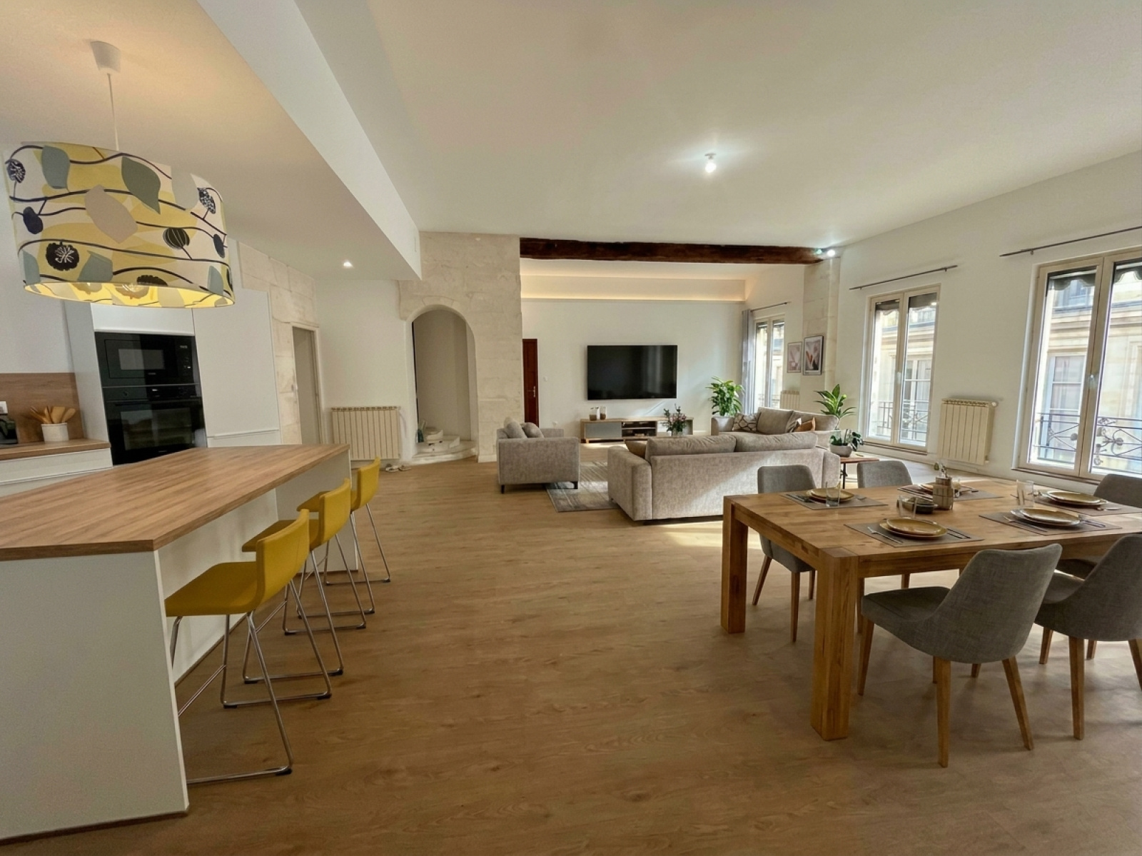 Appartement 5 pièces 180 m² · à Nîmes · 180 m² · 360 000 €